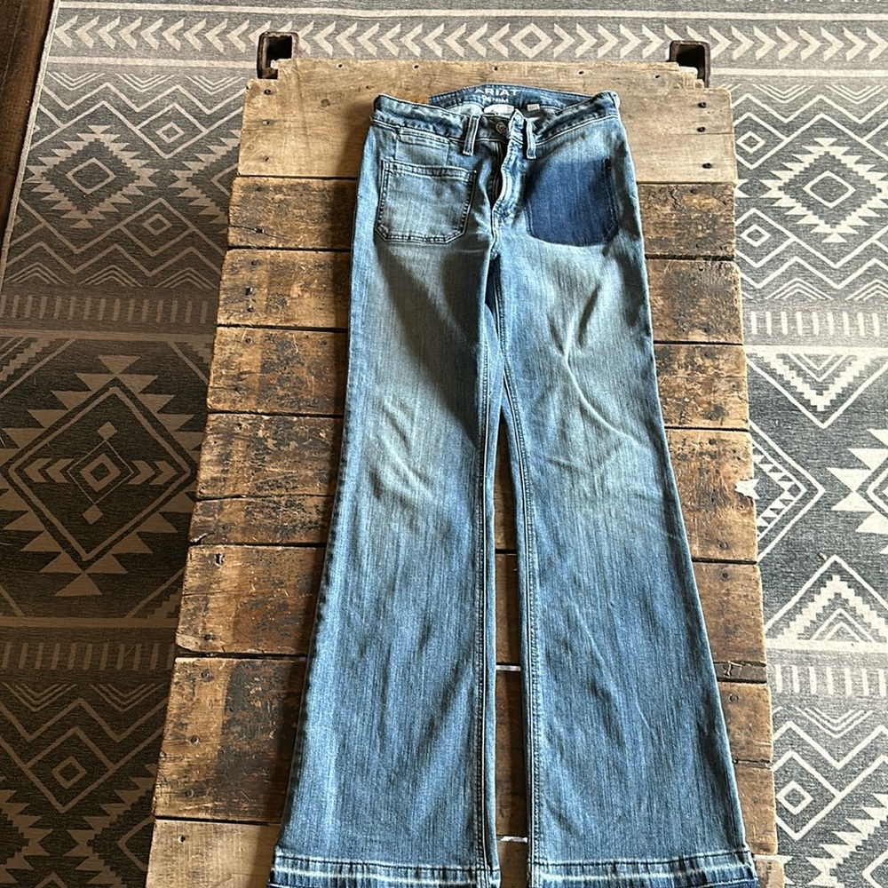 Ariat High Rise Slim Trouser in 27 Short